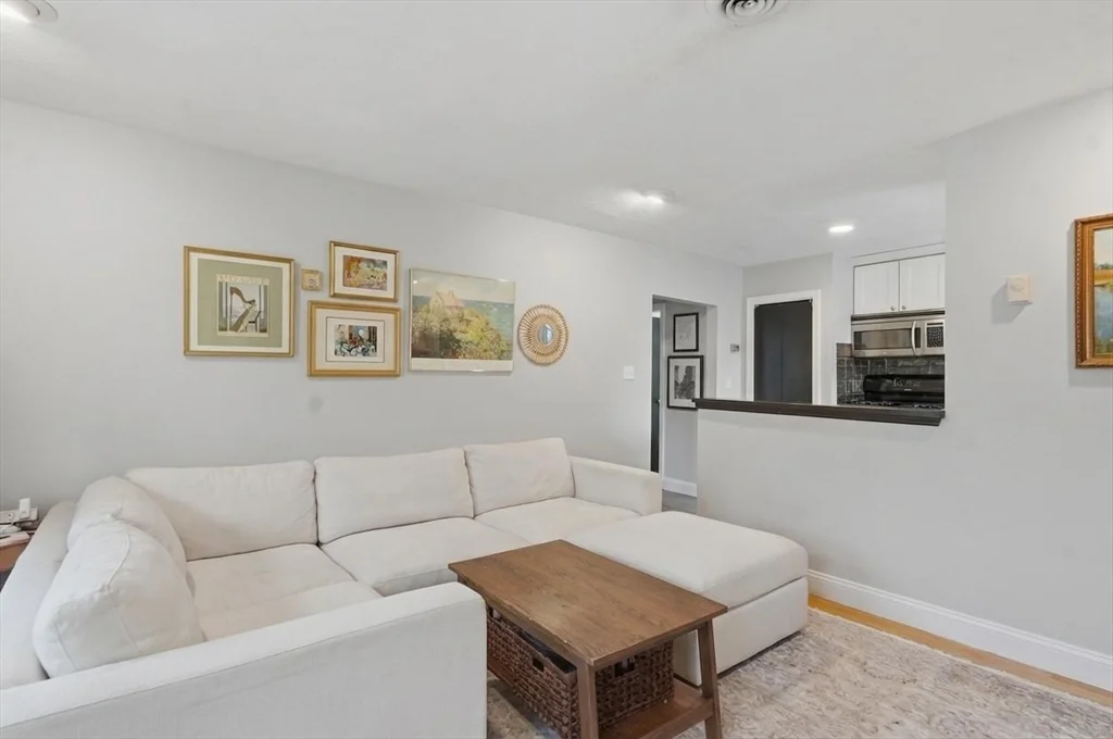1 bed, 1 bath apartment for rent at 36 Washington St Unit 3A, Charlestown — photo 4 of 14