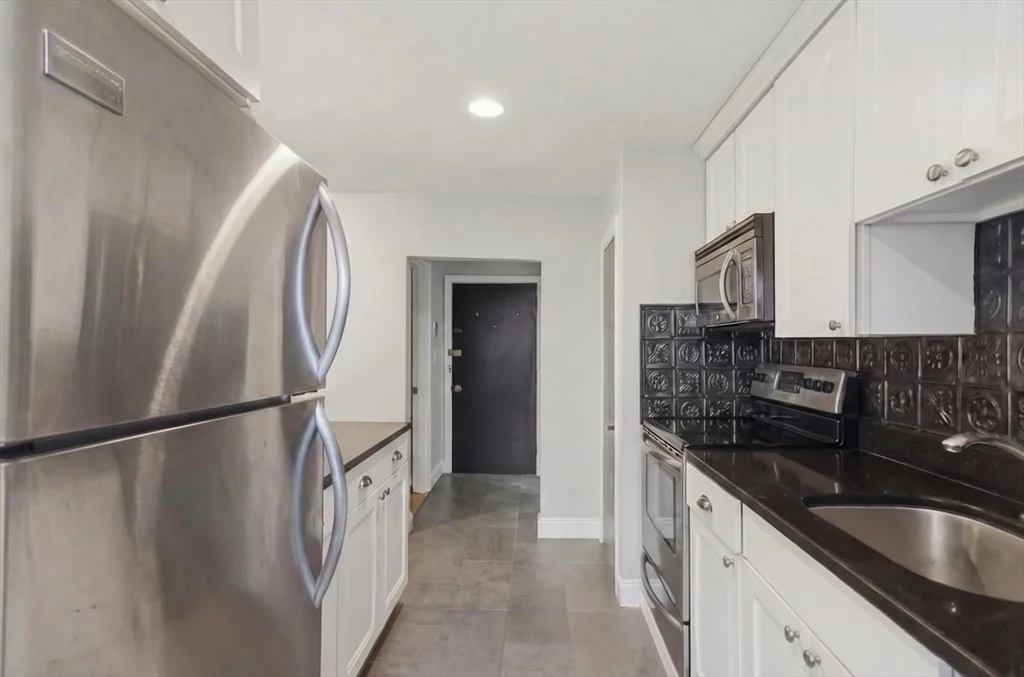 1 bed, 1 bath apartment for rent at 36 Washington St Unit 3A, Charlestown — photo 7 of 14