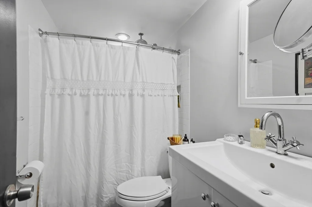 1 bed, 1 bath apartment for rent at 36 Washington St Unit 3A, Charlestown — photo 12 of 14