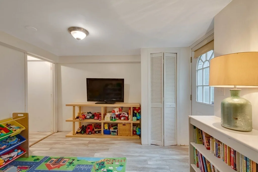 4 bed, 2 bath apartment for rent at 36 Wentworth St, Endicott — photo 13 of 22