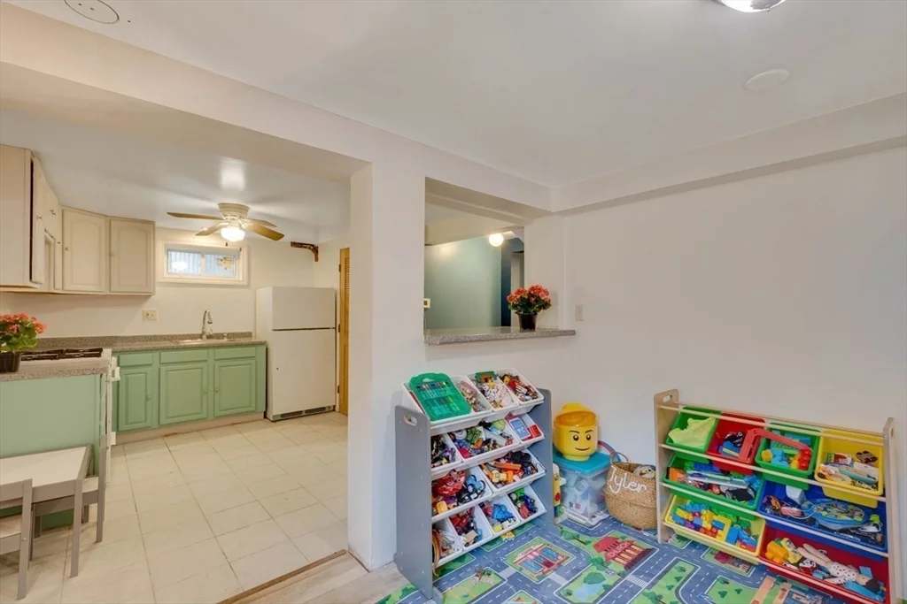 4 bed, 2 bath apartment for rent at 36 Wentworth St, Endicott — photo 15 of 22