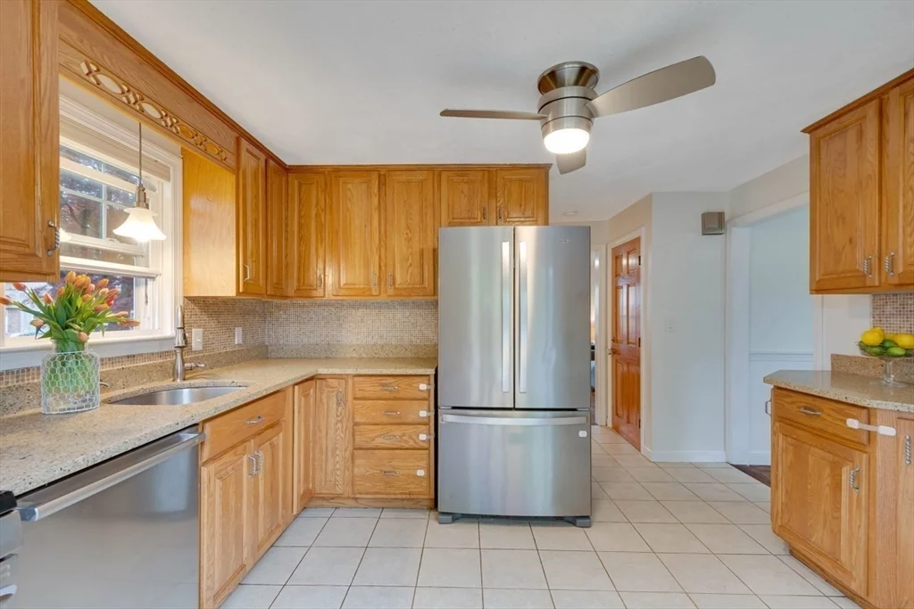 4 bed, 2 bath apartment for rent at 36 Wentworth St, Endicott — photo 5 of 22