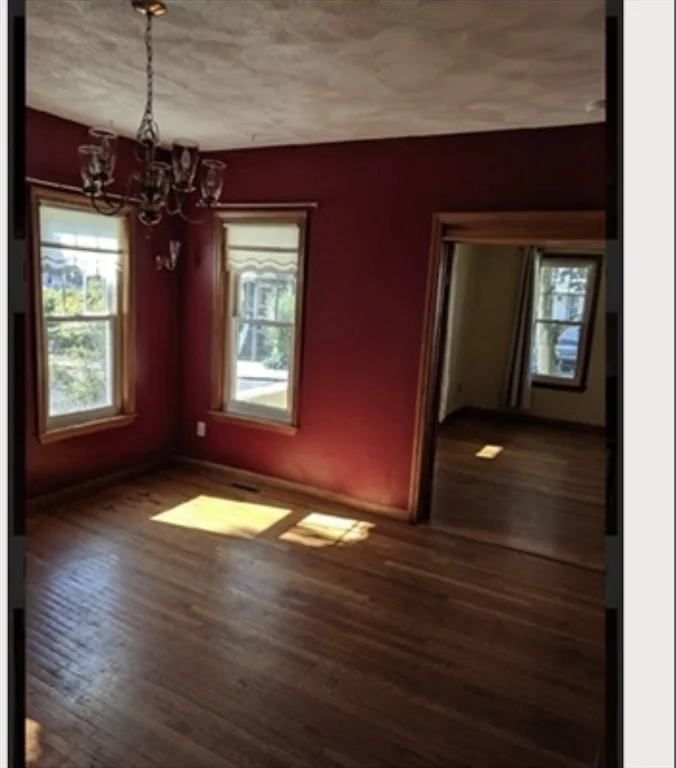 2 bed, 1 bath apartment for rent at 36 West St Unit 1, West End — photo 3 of 18