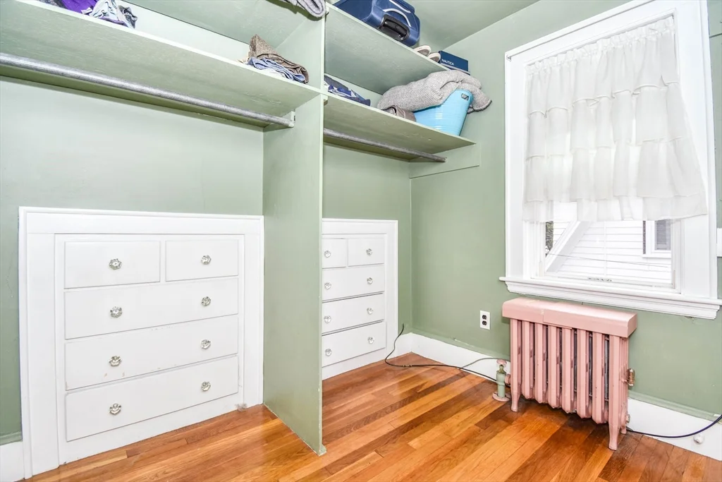 5 bed, 2 bath apartment for rent at 36 Whittier Rd, Lawrence Estates — photo 21 of 26