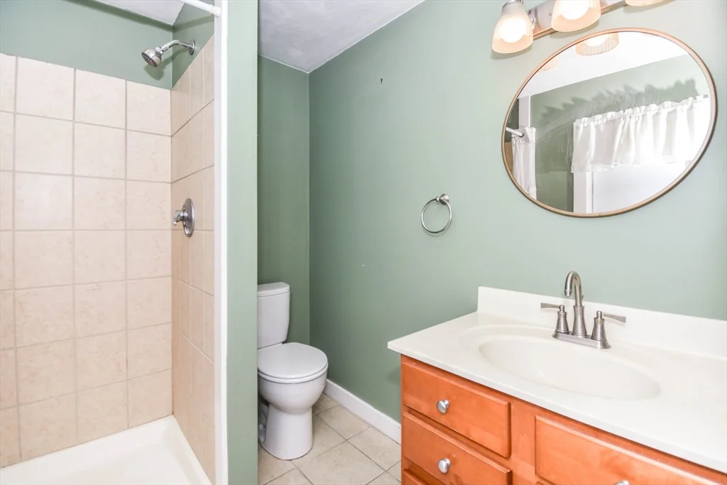 5 bed, 2 bath apartment for rent at 36 Whittier Rd, Lawrence Estates — photo 20 of 26