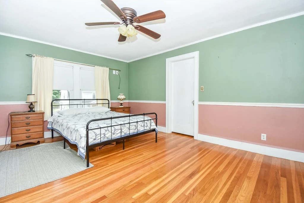 5 bed, 2 bath apartment for rent at 36 Whittier Rd, Lawrence Estates — photo 19 of 26