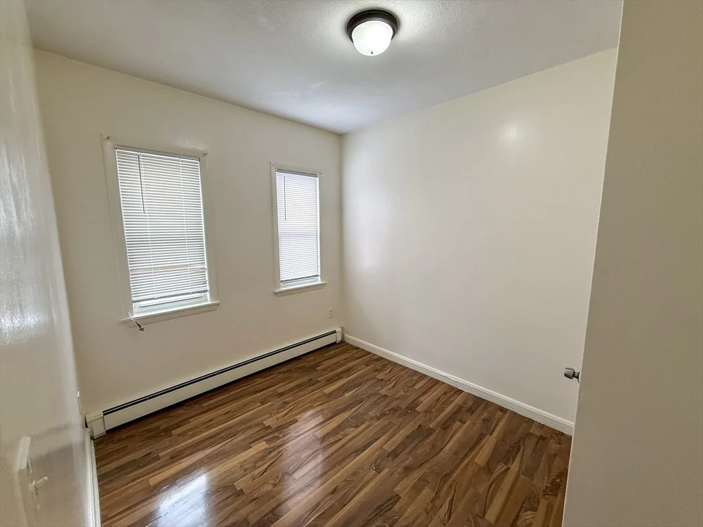 3 bed, 1 bath apartment for rent at 36 Wildwood Unit 1, Dorchester — photo 3 of 10