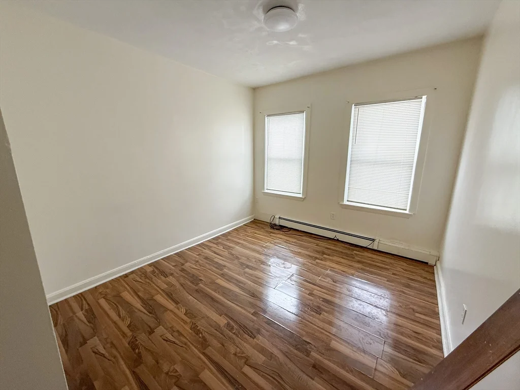 3 bed, 1 bath apartment for rent at 36 Wildwood Unit 1, Dorchester — photo 8 of 10