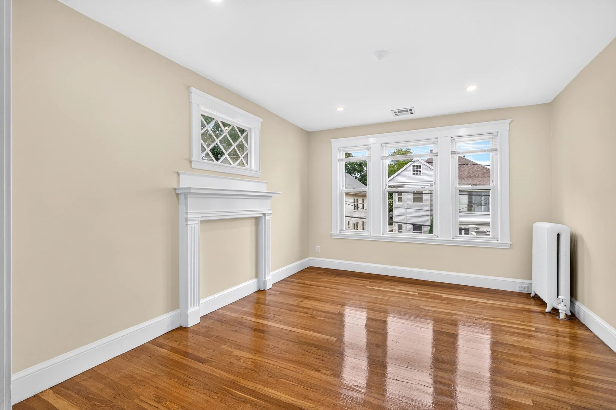 3 bed, 1 bath apartment for rent at 36 Wilson Ave Unit 2, Belmont — photo 2 of 30