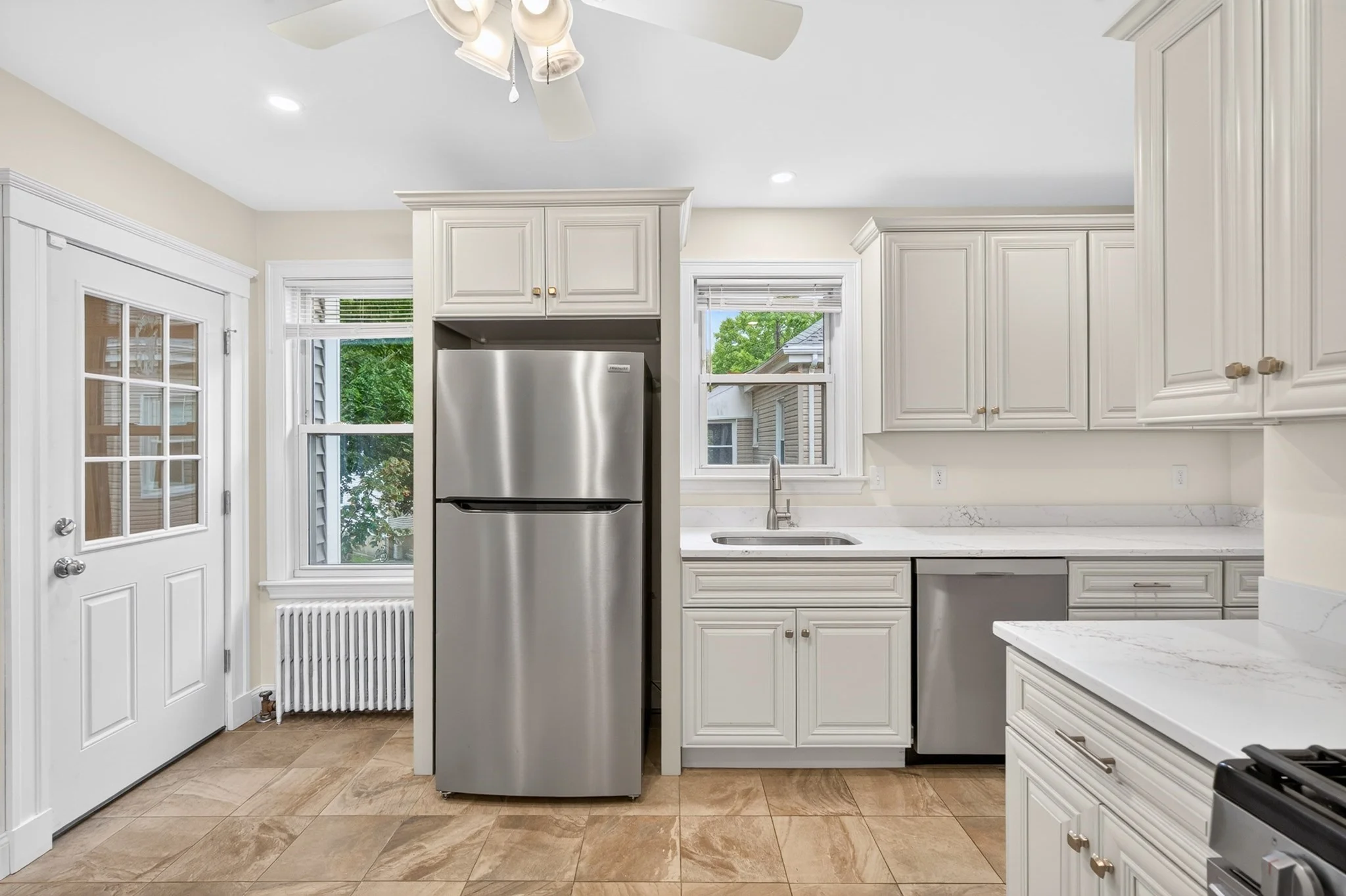 3 bed, 1 bath apartment for rent at 36 Wilson Ave Unit 2, Belmont — photo 14 of 30