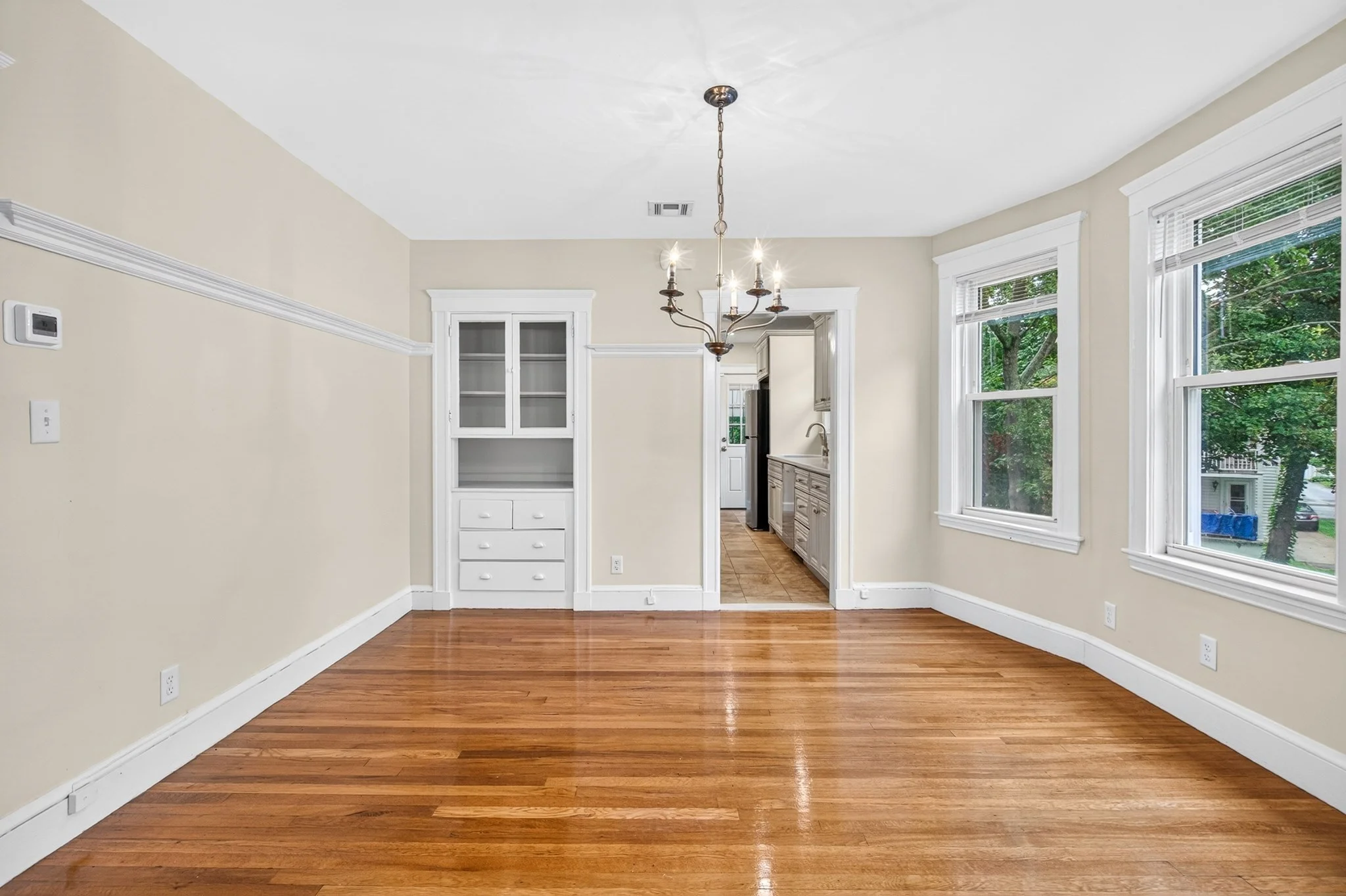 3 bed, 1 bath apartment for rent at 36 Wilson Ave Unit 2, Belmont — photo 9 of 30