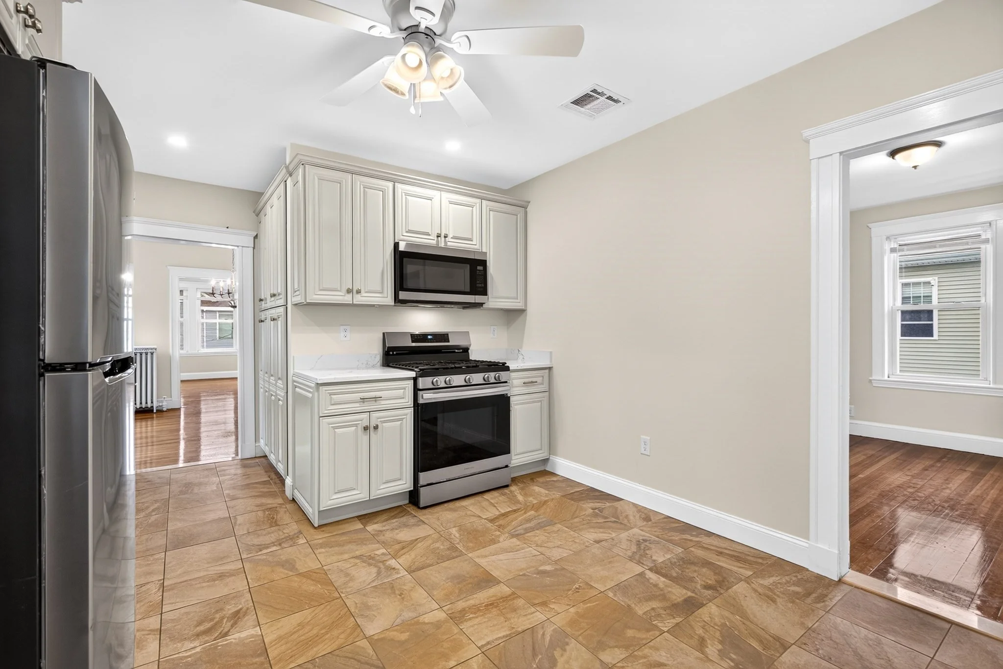 3 bed, 1 bath apartment for rent at 36 Wilson Ave Unit 2, Belmont — photo 11 of 30