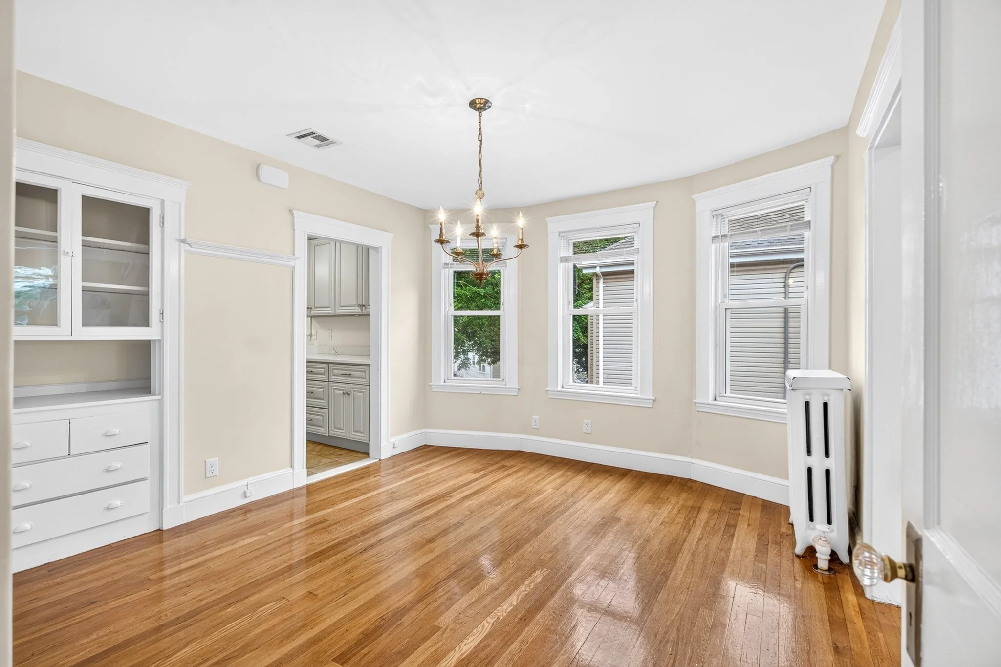 3 bed, 1 bath apartment for rent at 36 Wilson Ave Unit 2, Belmont — photo 8 of 30