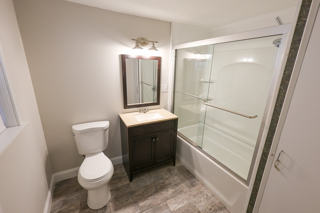 3 bed, 1 bath apartment for rent at 36 Winthrop St Unit 2, Everett — photo 10 of 13