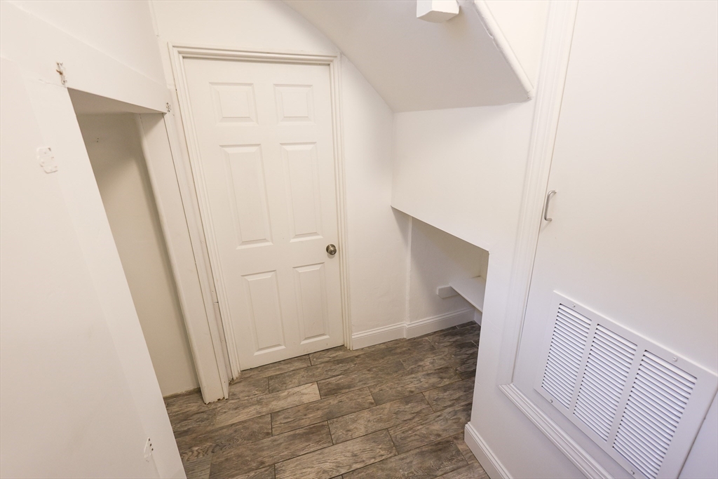 3 bed, 1 bath apartment for rent at 36 Winthrop St Unit 2, Everett — photo 9 of 13