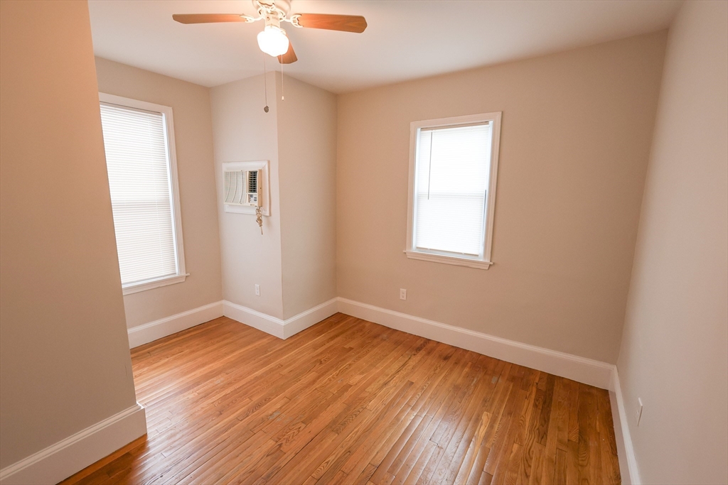 3 bed, 1 bath apartment for rent at 36 Winthrop St Unit 2, Everett — photo 5 of 13