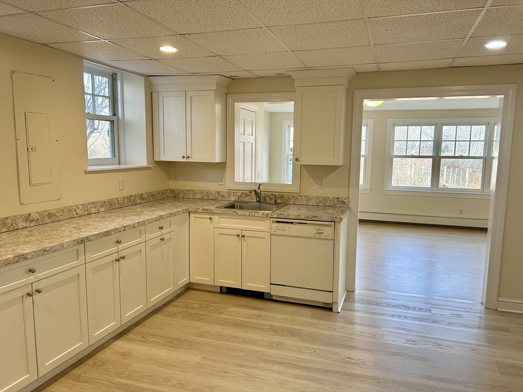 1 bed, 1 bath apartment for rent at 36 Wood St Unit 1, Concord — photo 5 of 11