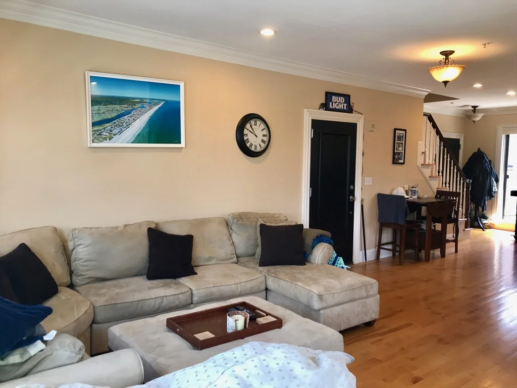 2 bed, 1 bath apartment for rent at 360-362 Dorchester St Unit 3, South Boston — photo 10 of 38