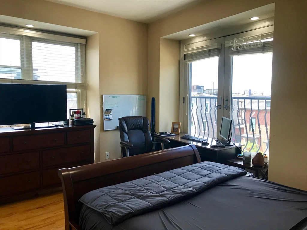 2 bed, 1 bath apartment for rent at 360-362 Dorchester St Unit 3, South Boston — photo 32 of 38