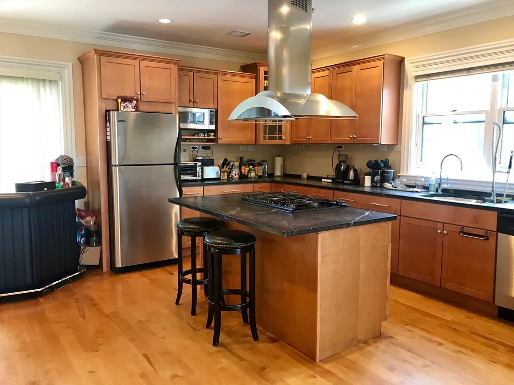 2 bed, 1 bath apartment for rent at 360-362 Dorchester St Unit 3, South Boston — photo 2 of 38
