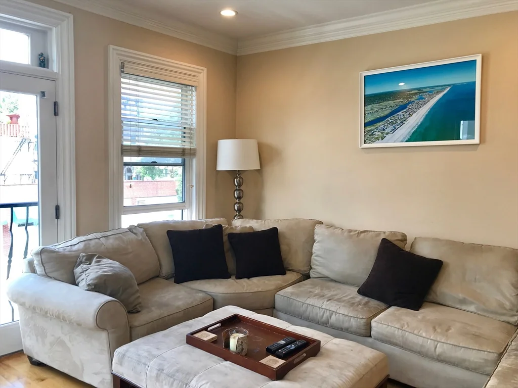2 bed, 1 bath apartment for rent at 360-362 Dorchester St Unit 3, South Boston — photo 9 of 38