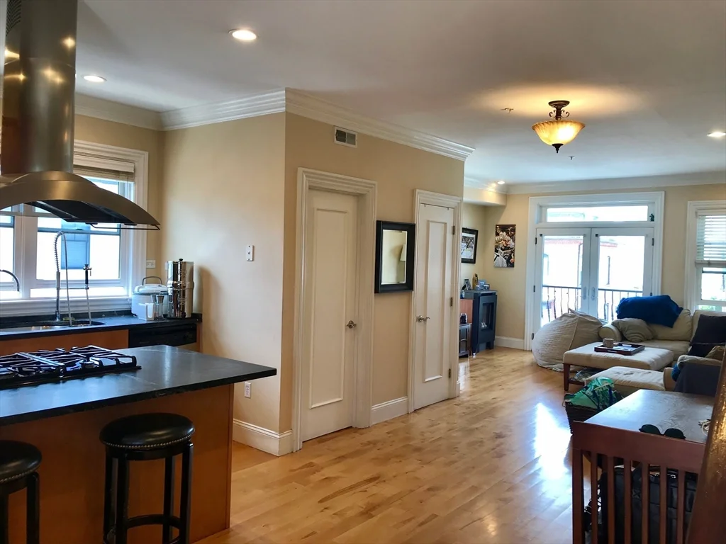 2 bed, 1 bath apartment for rent at 360-362 Dorchester St Unit 3, South Boston — photo 1 of 38