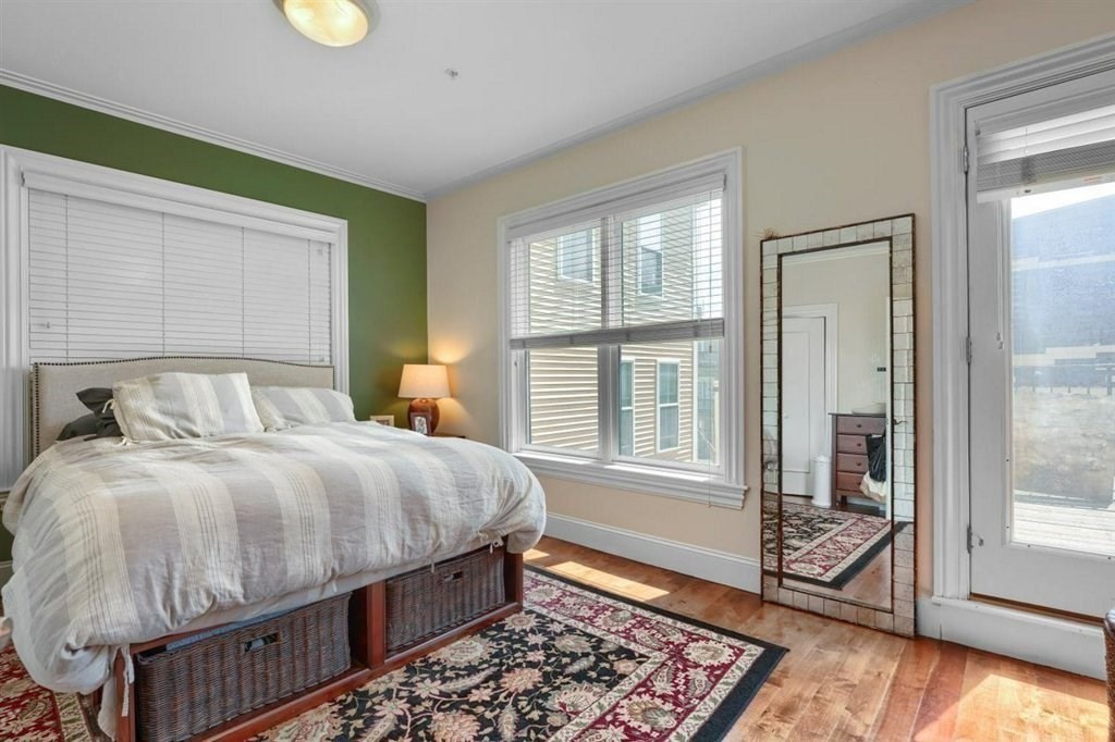 2 bed, 1 bath apartment for rent at 360-362 Dorchester St Unit 4, South Boston — photo 15 of 30