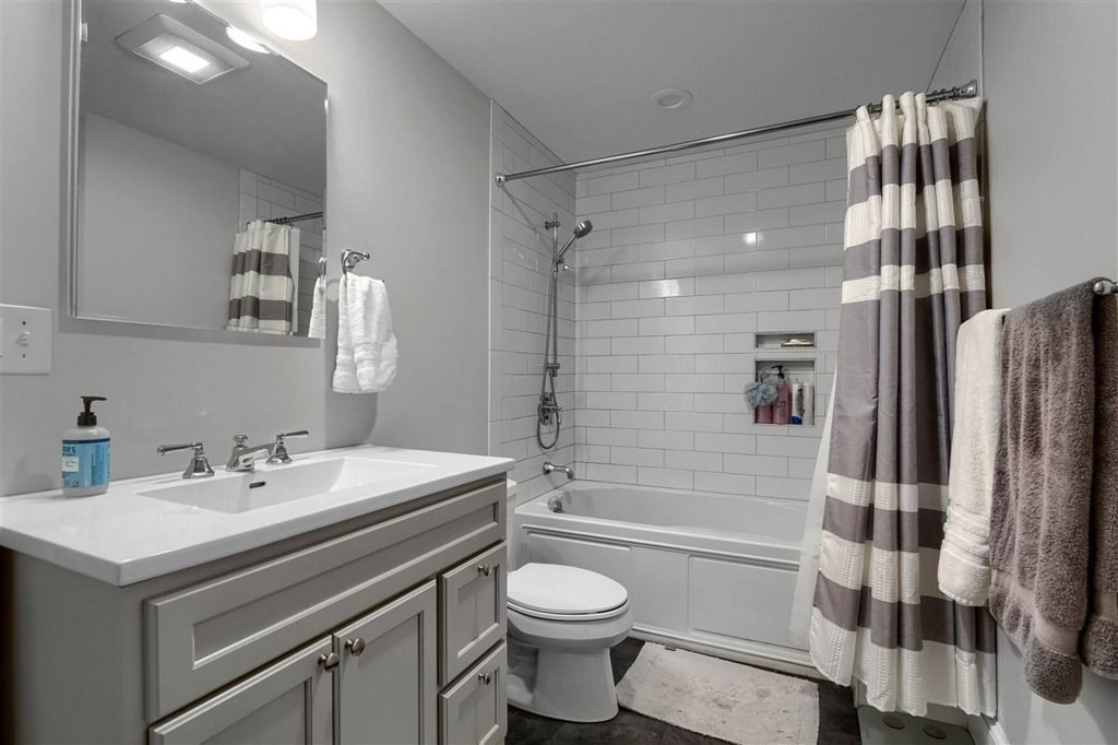 2 bed, 1 bath apartment for rent at 360-362 Dorchester St Unit 4, South Boston — photo 17 of 30