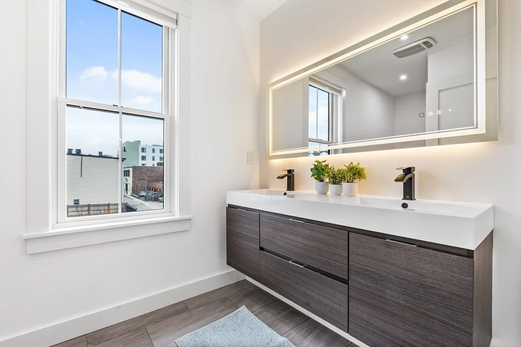 3 bed, 2 bath apartment for rent at 360 Athens St Unit 360, South Boston — photo 10 of 26