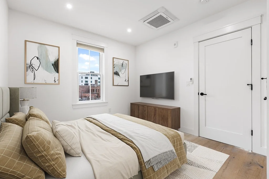 3 bed, 2 bath apartment for rent at 360 Athens St Unit 360, South Boston — photo 13 of 26