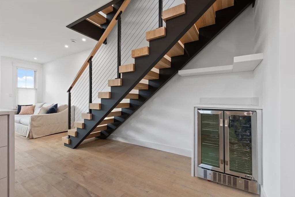 3 bed, 2 bath apartment for rent at 360 Athens St Unit 360, South Boston — photo 9 of 26