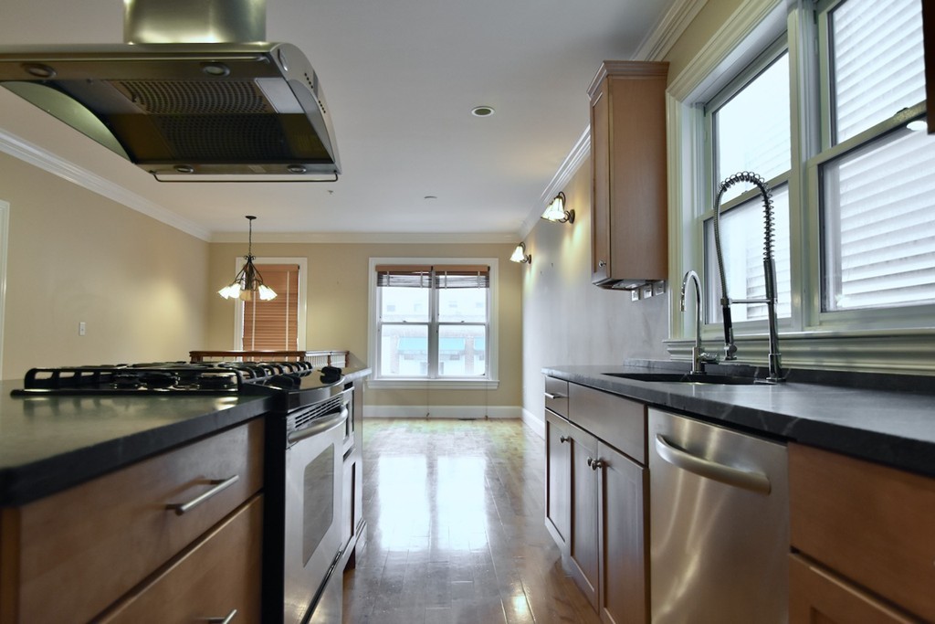 2 bed, 1 bath apartment for rent at 360 Dorchester St Unit 2, South Boston — photo 6 of 31