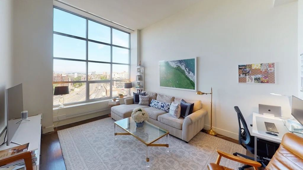 1 bed, 1 bath apartment for rent at 360 Newbury St Unit 503, Back Bay — photo 1 of 9