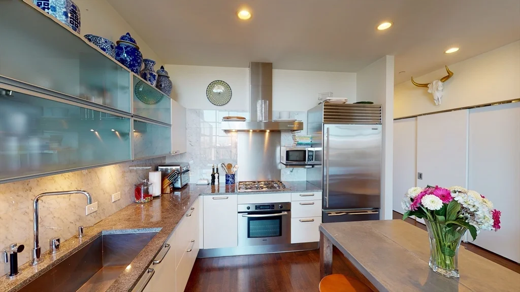 1 bed, 1 bath apartment for rent at 360 Newbury St Unit 503, Back Bay — photo 6 of 9