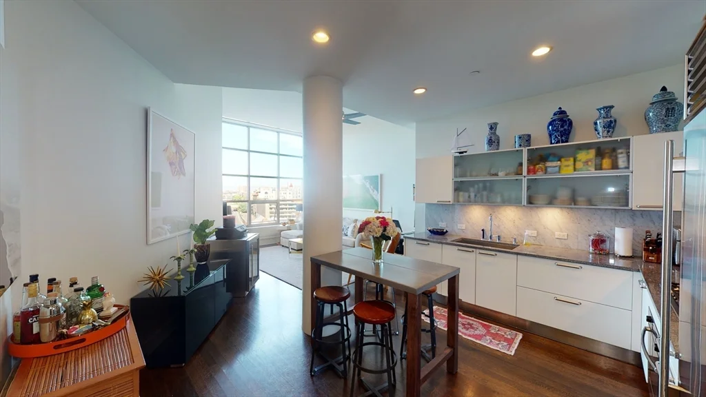 1 bed, 1 bath apartment for rent at 360 Newbury St Unit 503, Back Bay — photo 5 of 9