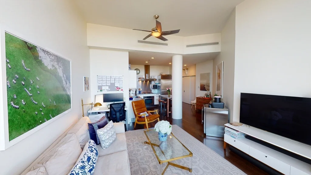 1 bed, 1 bath apartment for rent at 360 Newbury St Unit 503, Back Bay — photo 4 of 9
