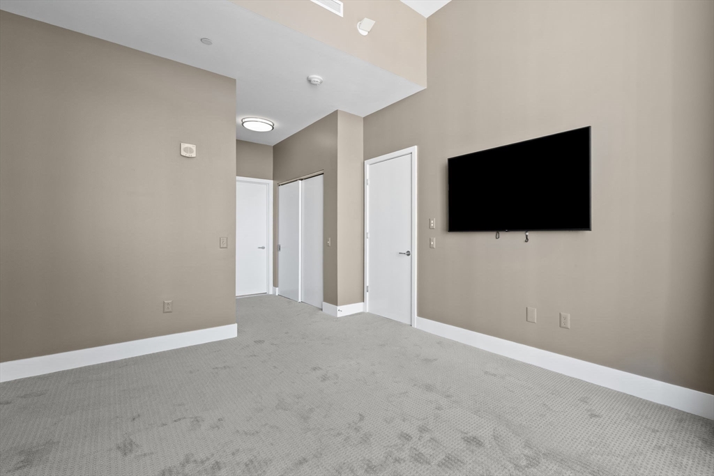 2 bed, 2 bath apartment for rent at 360 Newbury St Unit 705, Back Bay — photo 13 of 21
