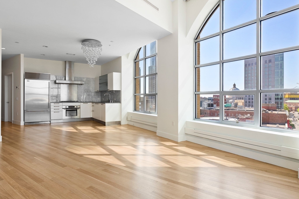 2 bed, 2 bath apartment for rent at 360 Newbury St Unit 705, Back Bay — photo 2 of 21
