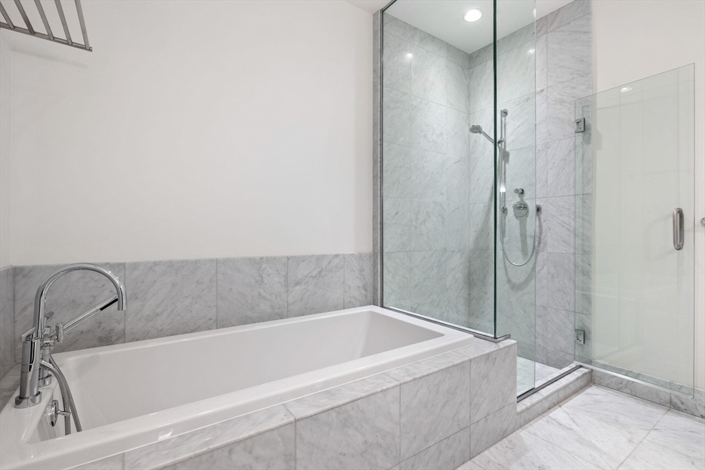 2 bed, 2 bath apartment for rent at 360 Newbury St Unit 705, Back Bay — photo 15 of 21