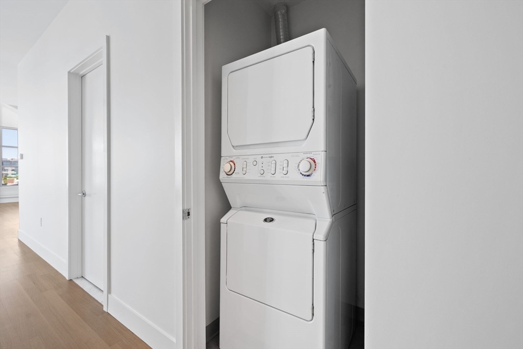 2 bed, 2 bath apartment for rent at 360 Newbury St Unit 705, Back Bay — photo 19 of 21