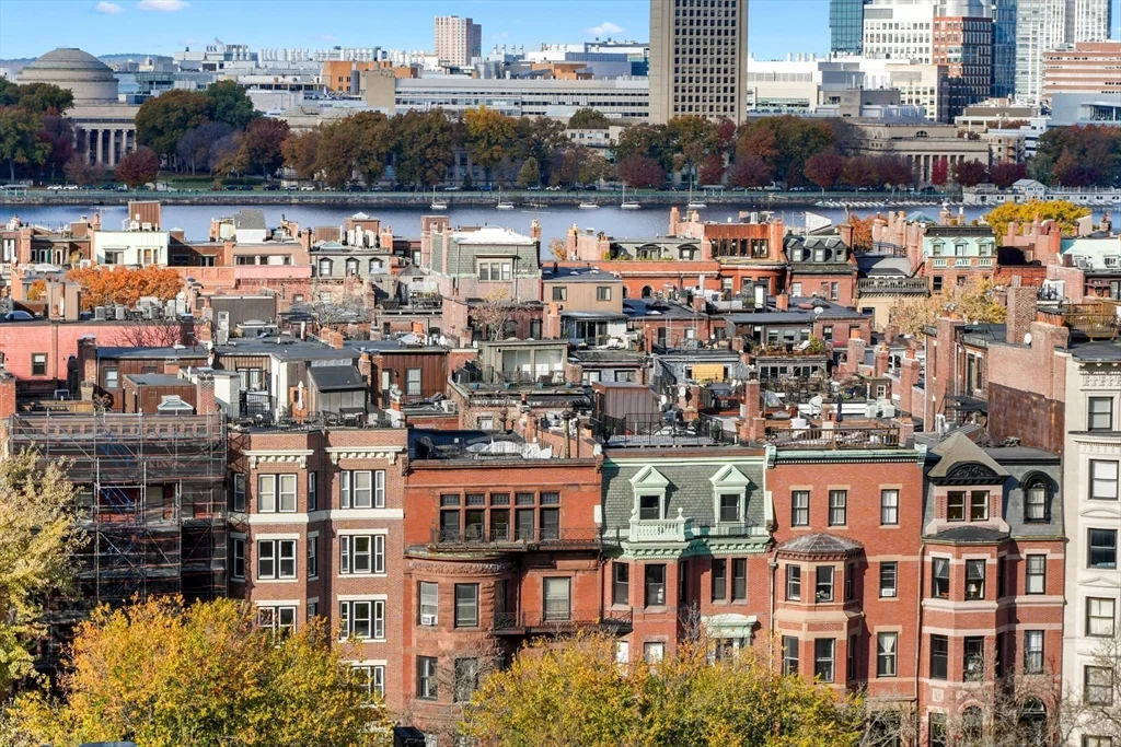 2 bed, 2 bath apartment for rent at 360 Newbury St Unit PH 810, Back Bay — photo 13 of 28