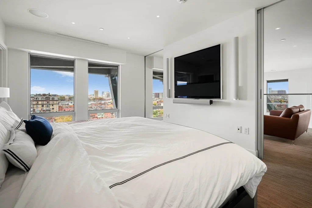 2 bed, 2 bath apartment for rent at 360 Newbury St Unit PH 810, Back Bay — photo 12 of 28