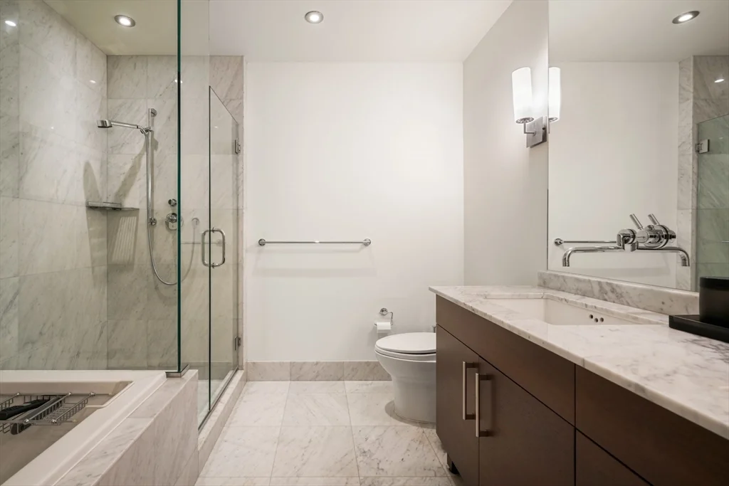 2 bed, 2 bath apartment for rent at 360 Newbury St Unit PH 810, Back Bay — photo 15 of 28