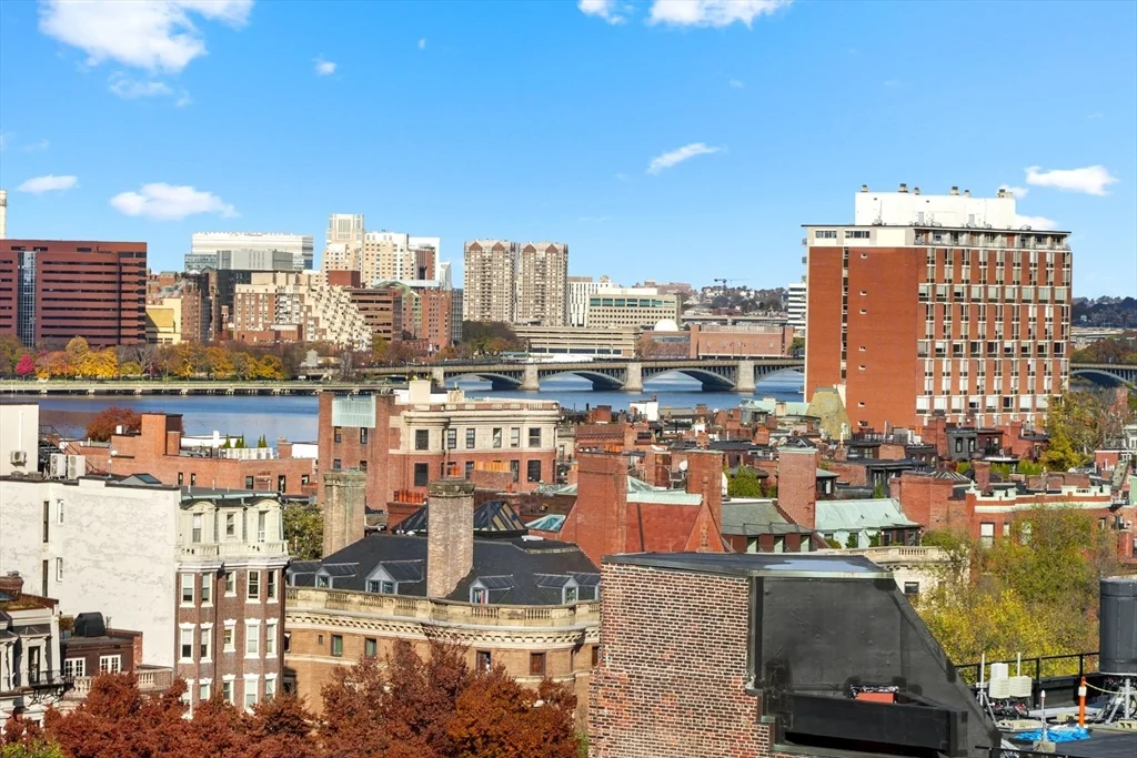 2 bed, 2 bath apartment for rent at 360 Newbury St Unit PH 810, Back Bay — photo 24 of 28