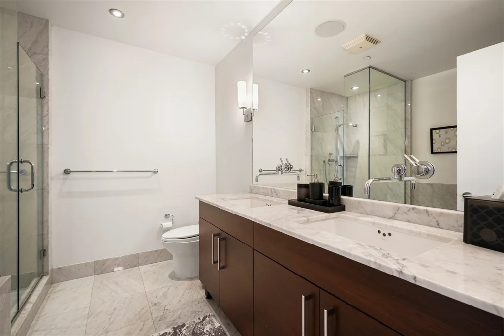 2 bed, 2 bath apartment for rent at 360 Newbury St Unit PH 810, Back Bay — photo 14 of 28
