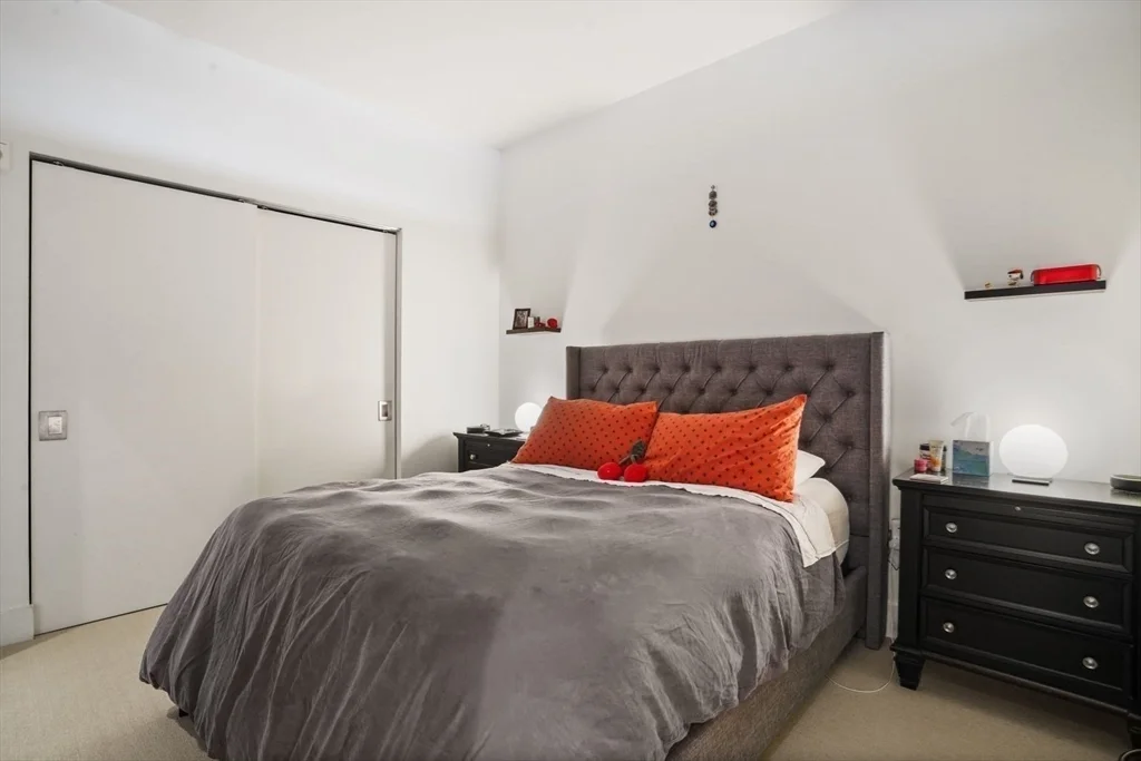 1 bed, 1 bath apartment for rent at 360 Newbury Unit 502, Back Bay — photo 6 of 12