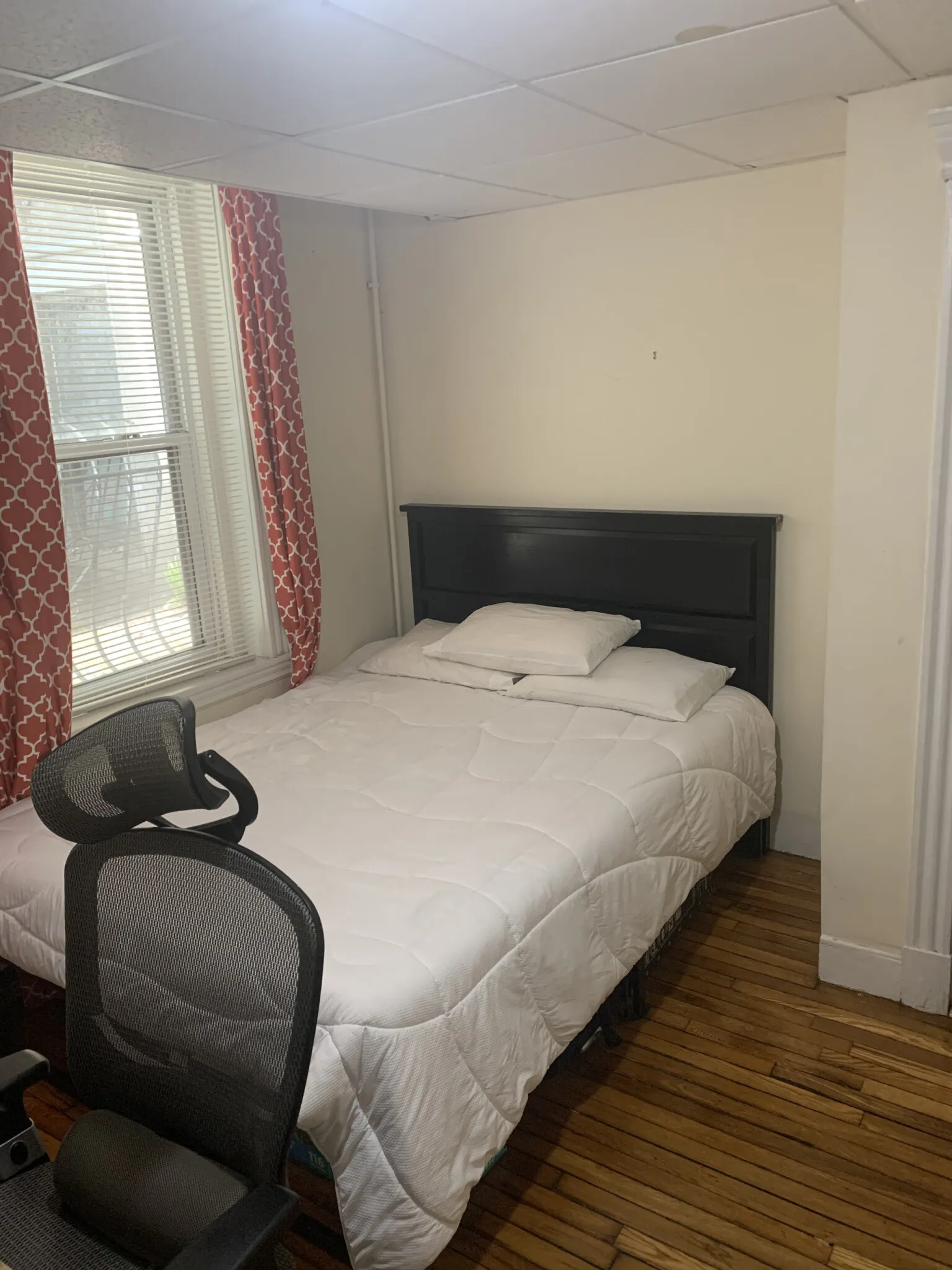 2 bed, 1 bath apartment for rent at 360 Riverway Unit 2, Mission Hill — photo 20 of 29