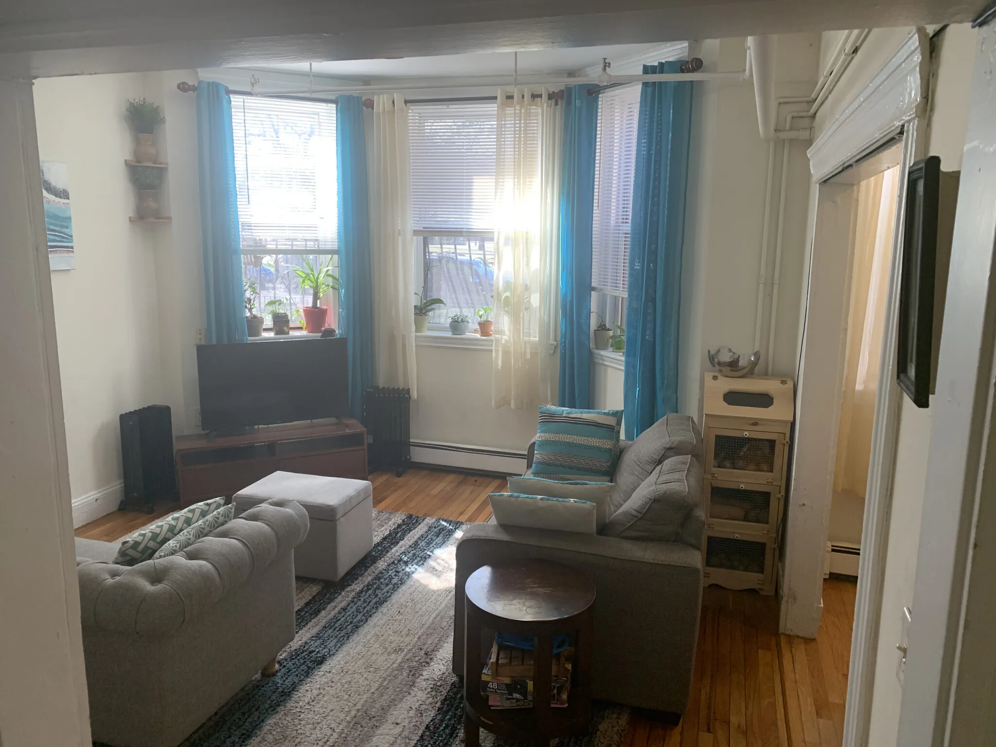 2 bed, 1 bath apartment for rent at 360 Riverway Unit 2, Mission Hill — photo 4 of 29
