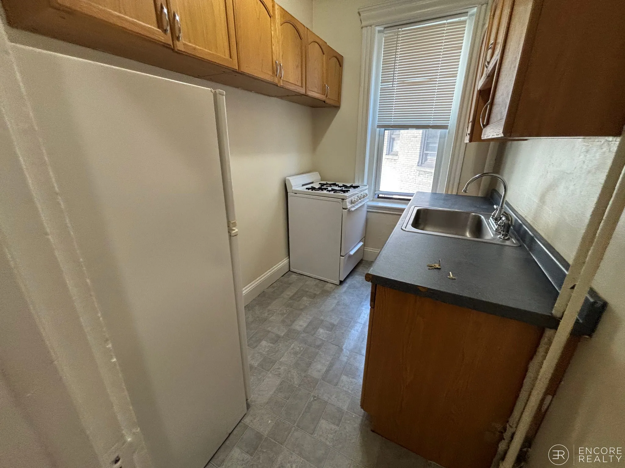 Studio bed, 1 bath apartment for rent at 360 Riverway Unit 21, Mission Hill — photo 5 of 7