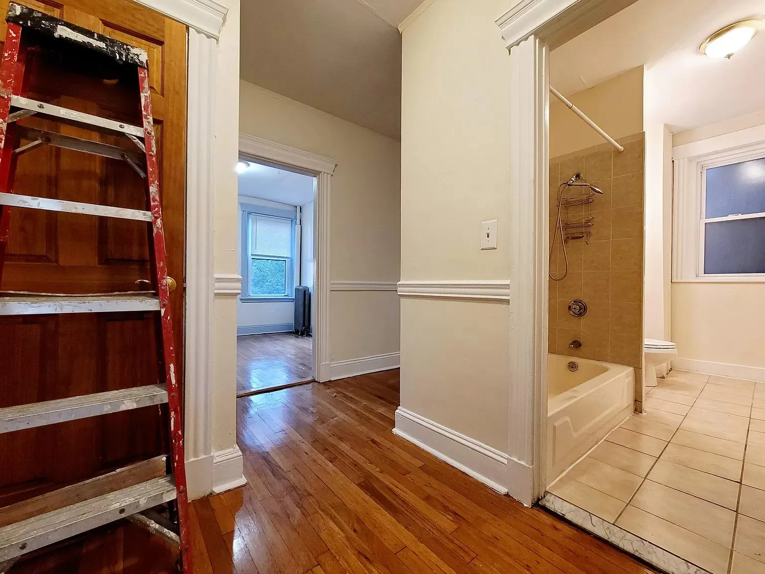 1 bed, 1 bath apartment for rent at 360 Riverway Unit 5, Mission Hill — photo 5 of 7